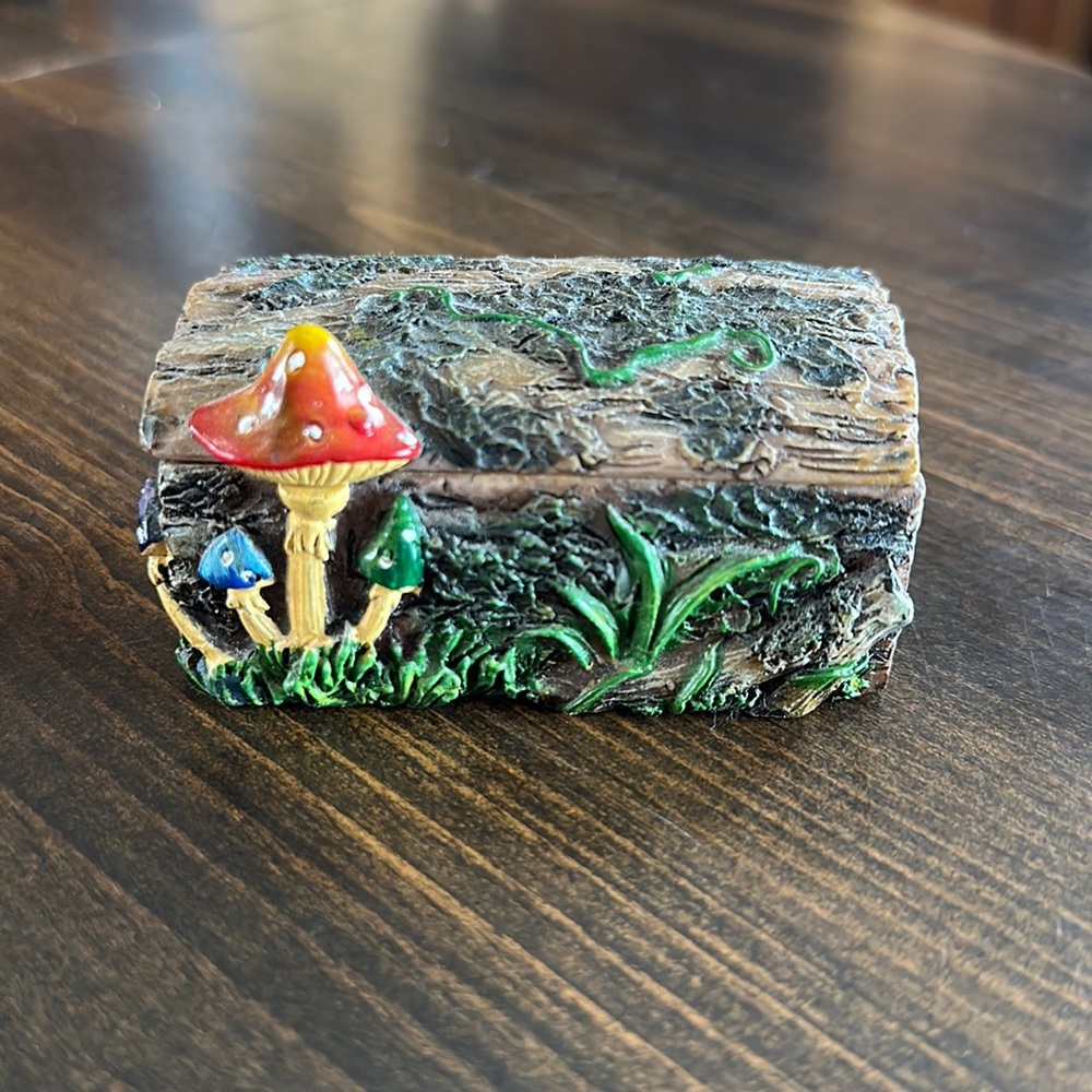 Mushroom Log Box (2in x 4in)